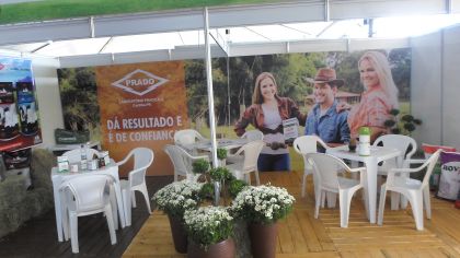 Pingoarte - Comunicao Visual - Chapec/SC - LONA COM ESTRUTURA EM STAND